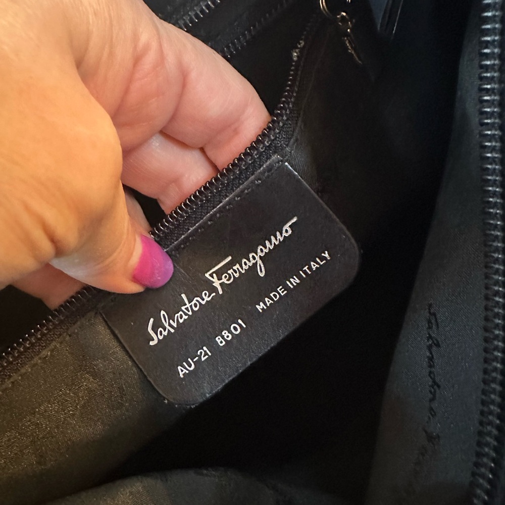 Black Ferragamo Fine Gauge Canvas Shoulder Bag. EUC. - Picture 13 of 15